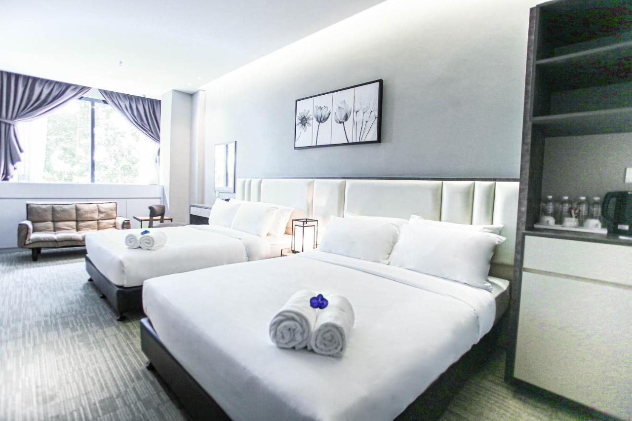 Fives Dnp Hotel Johor Bahru