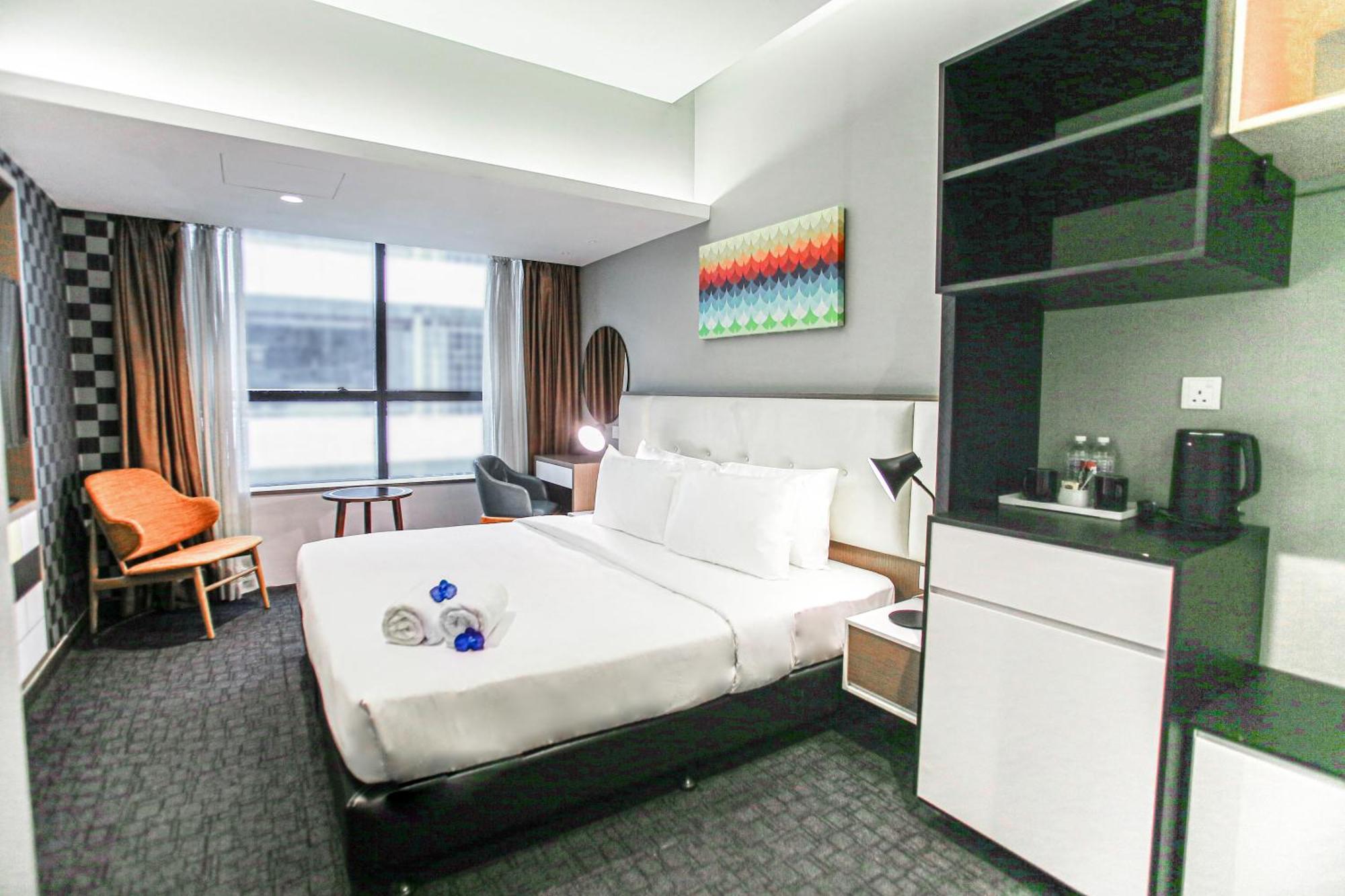 Hotel Fives Dnp 3*